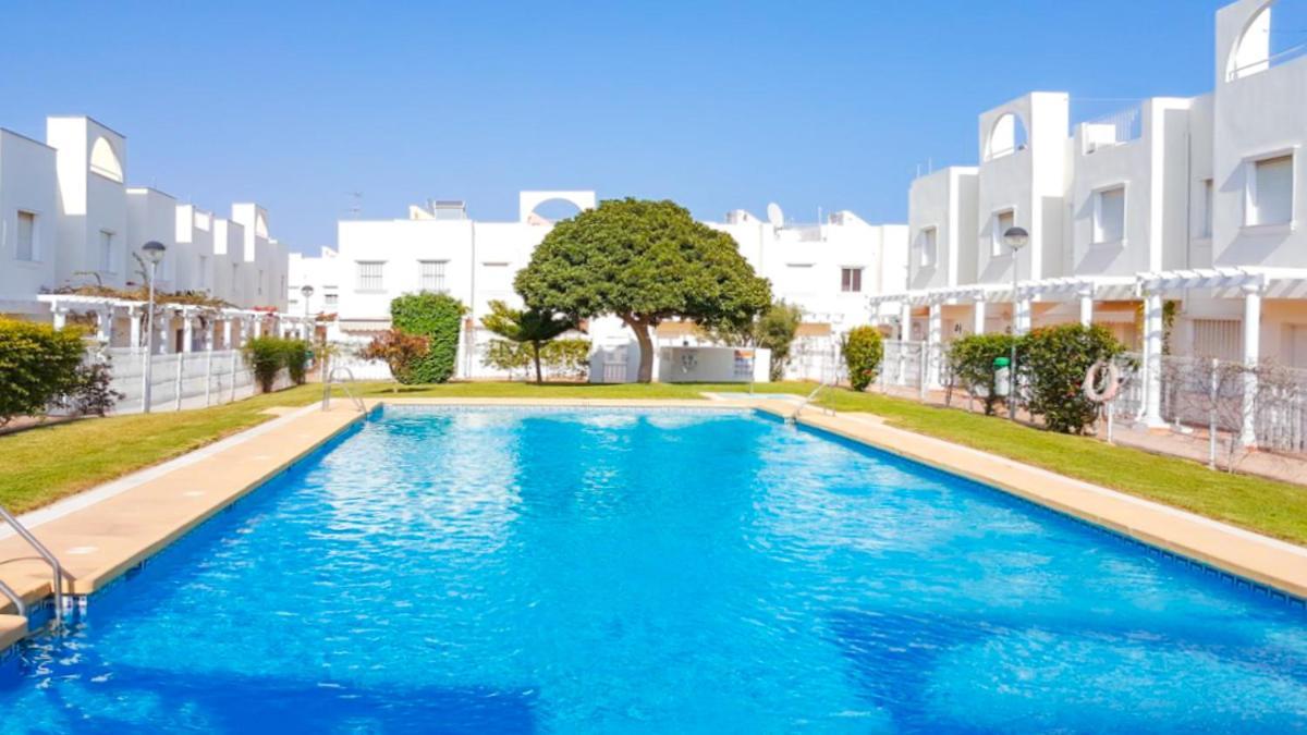 Garden Vistas. Hermoso Duplex Con Patio, Solarium Y Piscina. Vera Eksteriør bilde